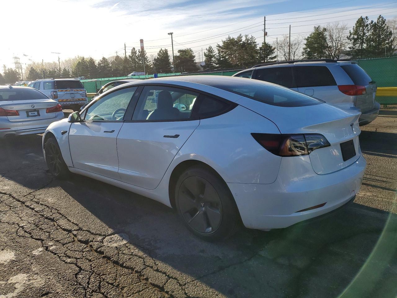2021 Tesla Model 3 - Фото 2