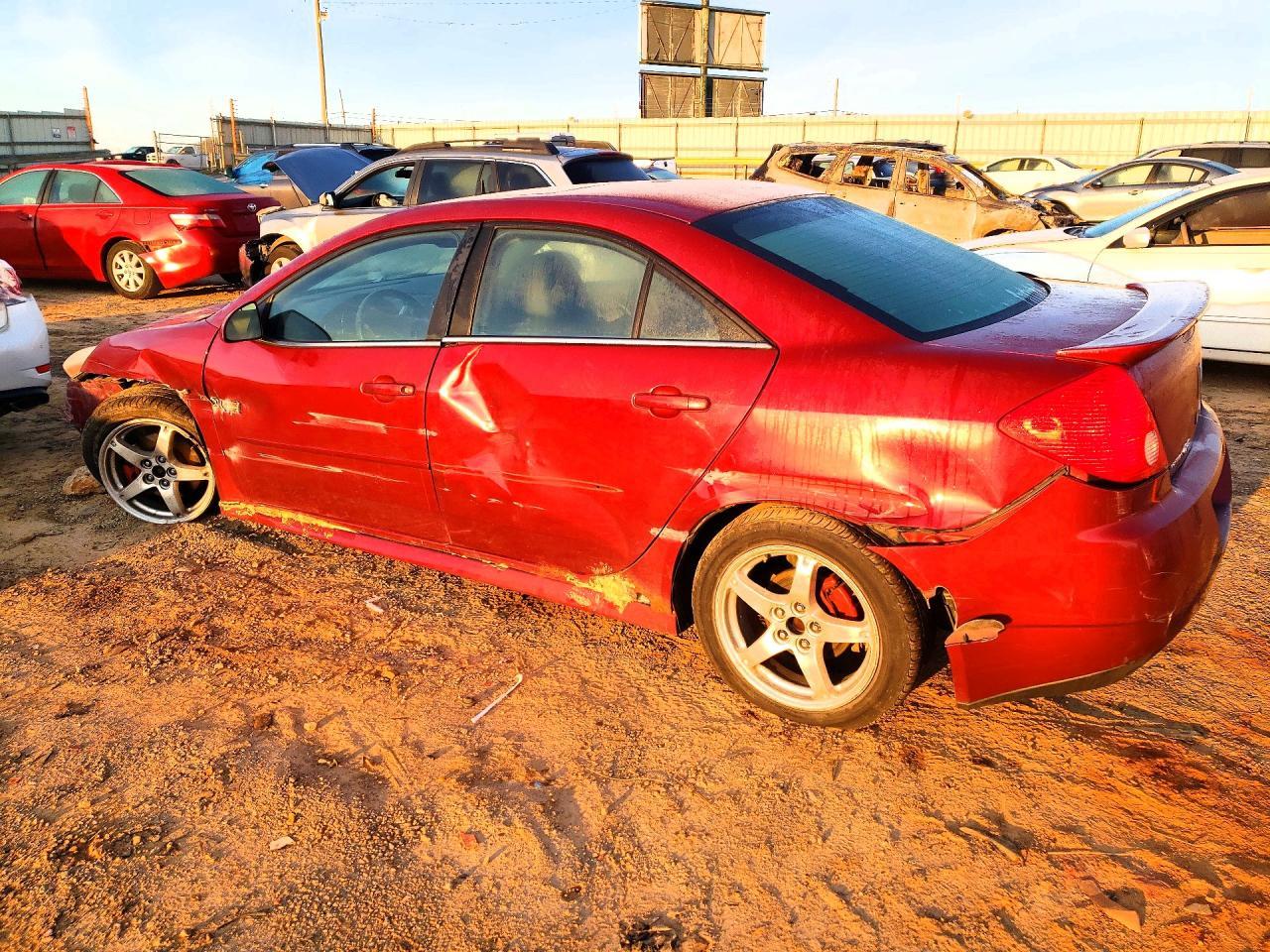 2010 Pontiac G6 - Фото 2