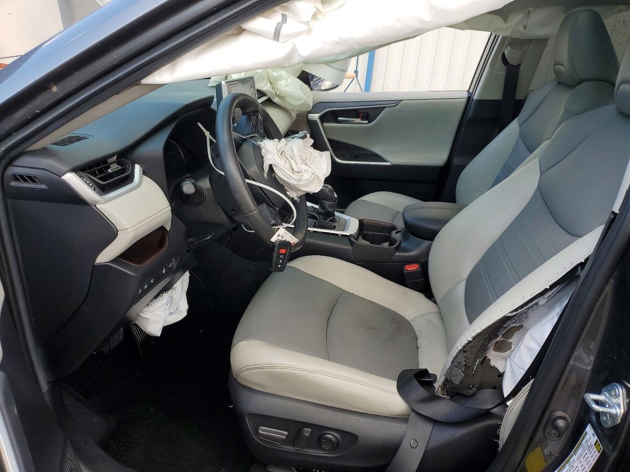 2021 Toyota Rav4 Limited - Image 7