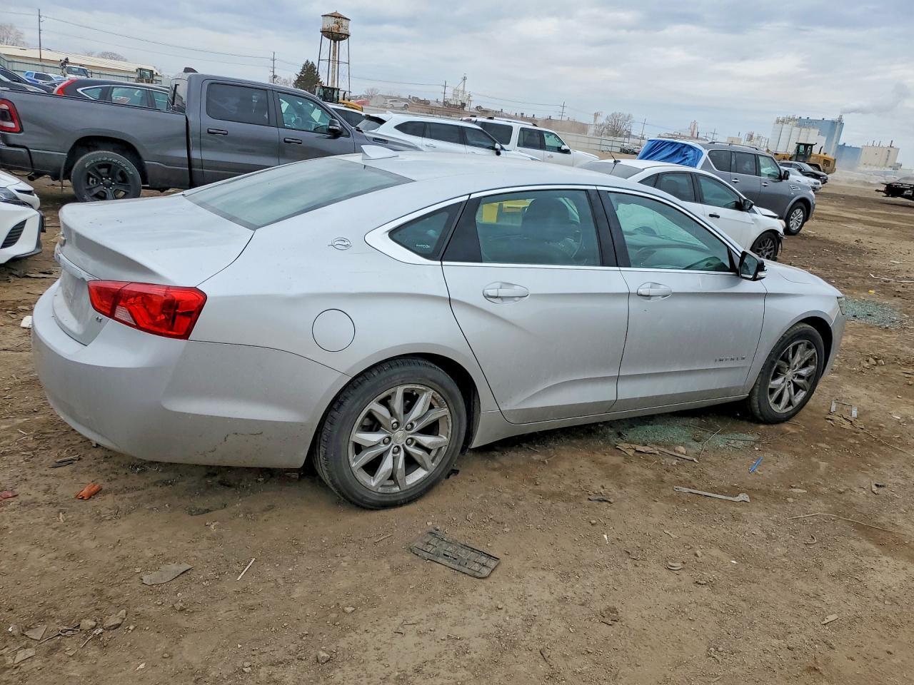 2017 Chevrolet Impala Lt - Image 3