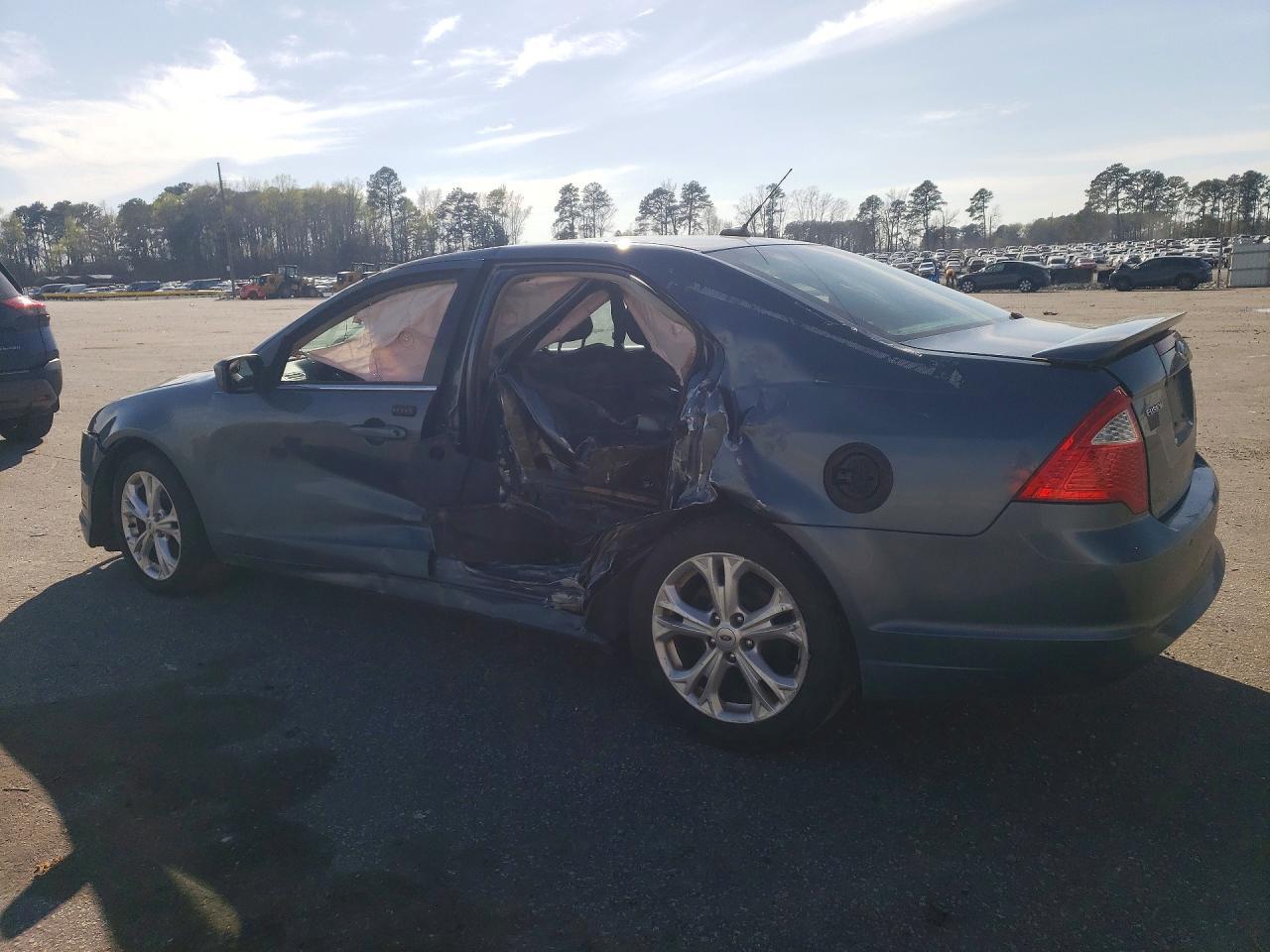 2012 Ford Fusion Se - Фото 2