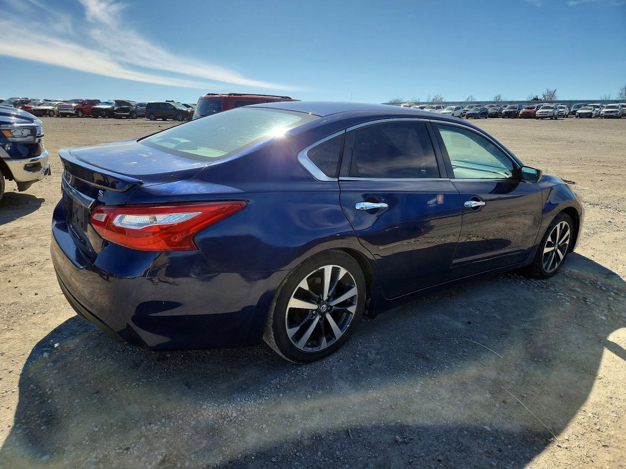 2017 Nissan Altima 2.5 Sr - Фото 3