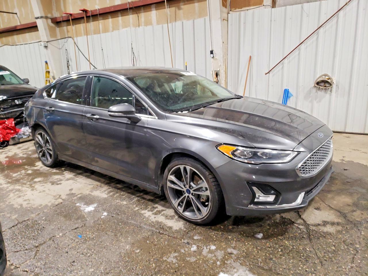 2020 Ford Fusion Titanium - Image 4