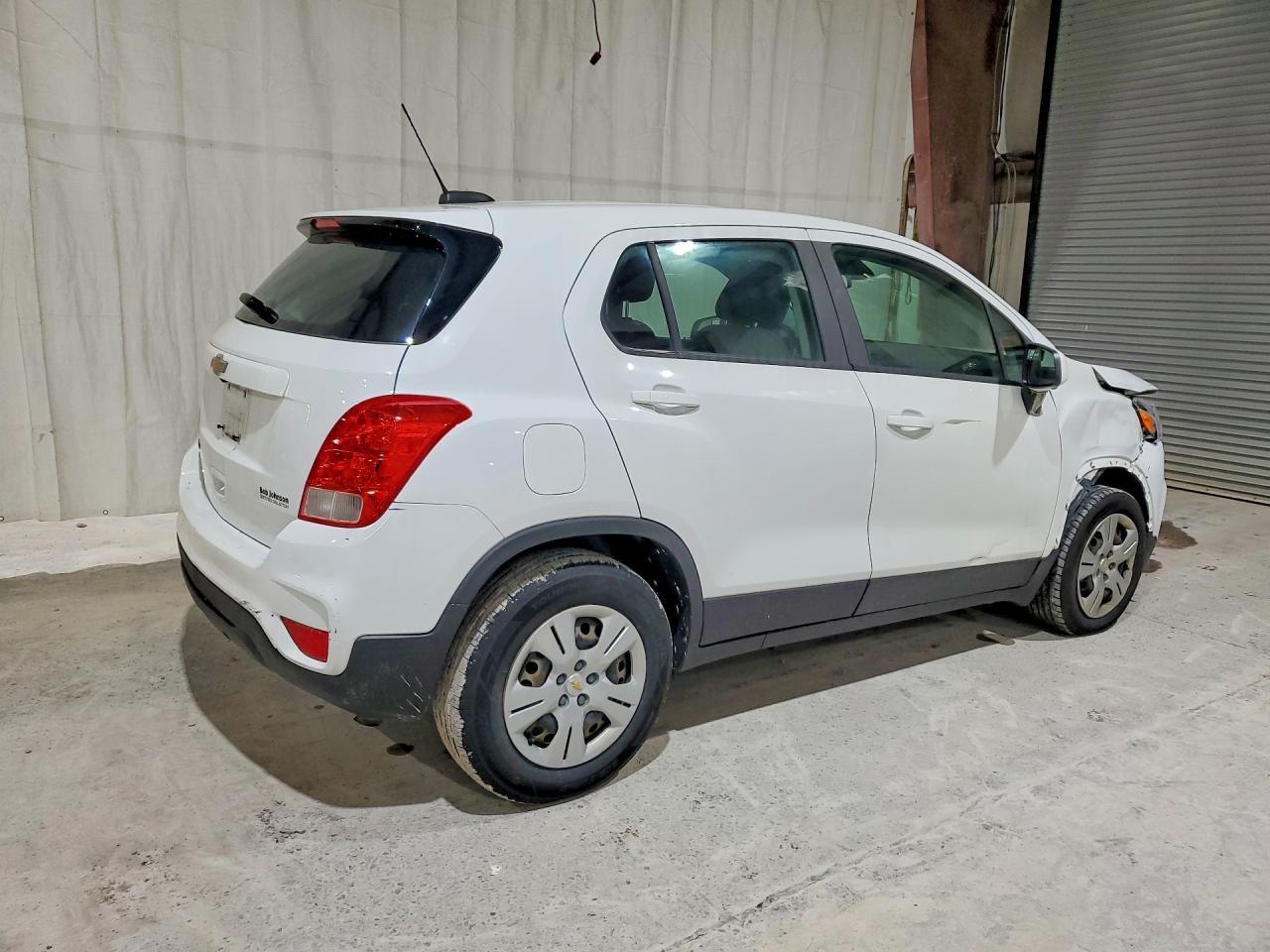 2018 Chevrolet Trax Ls - Image 3
