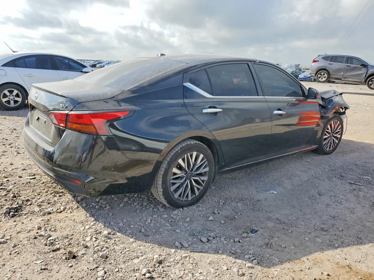 2023 Nissan Altima 2.5 Sv - Image 3