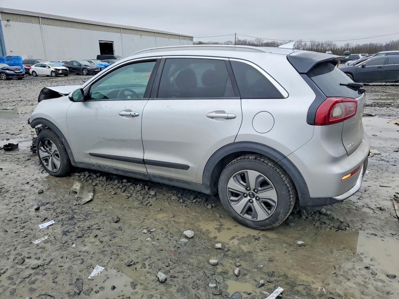 2019 Kia Niro Lx - Image 2