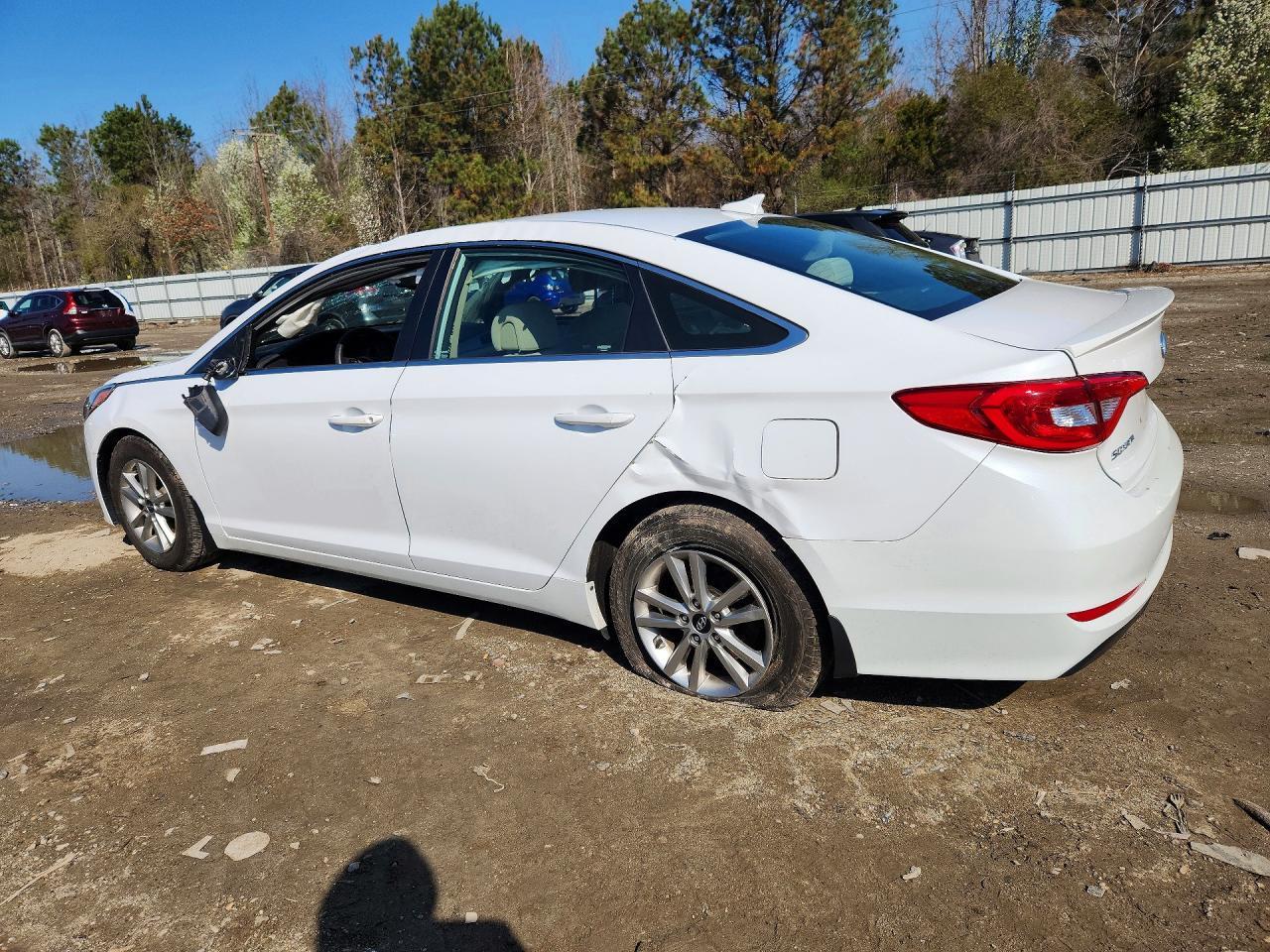 2015 Hyundai Sonata - Image 2