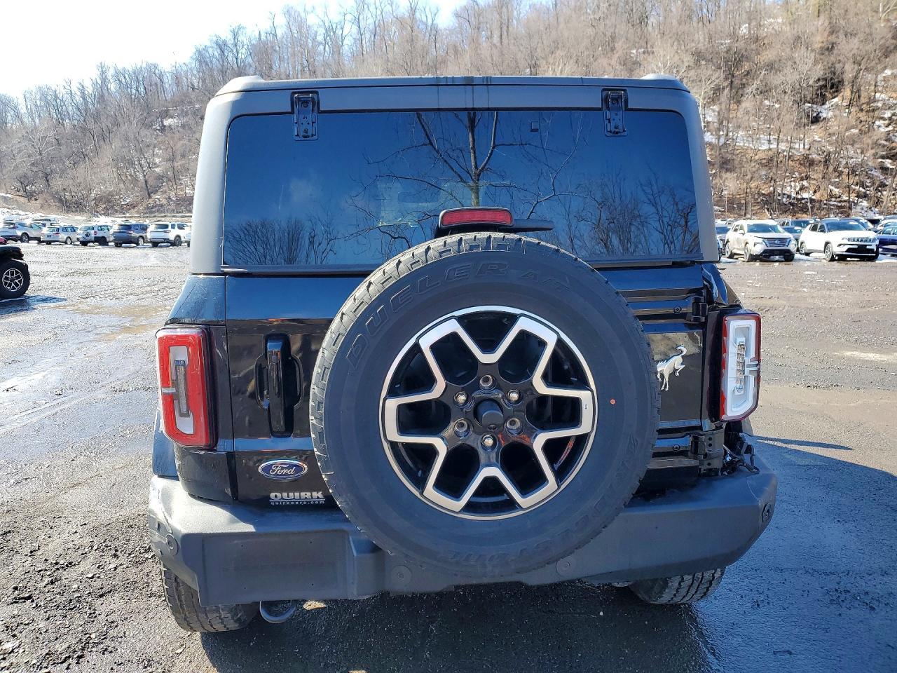 2024 Ford Bronco Outer Banks - Image 6