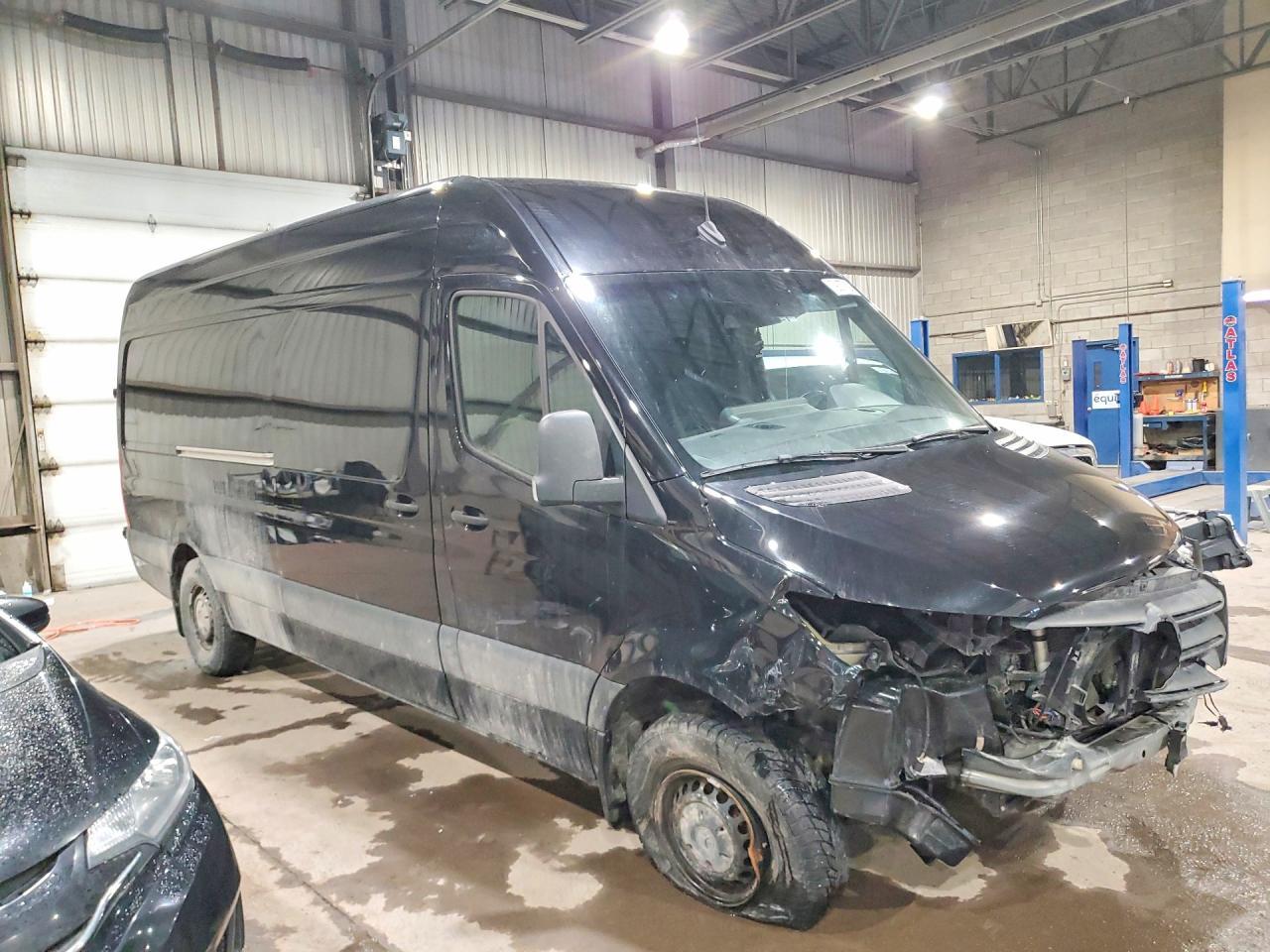 2022 Mercedes-Benz Sprinter 2500 - Image 4