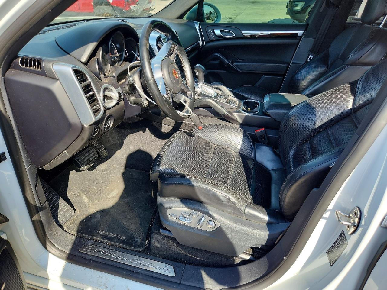 2017 Porsche Cayenne - Image 7