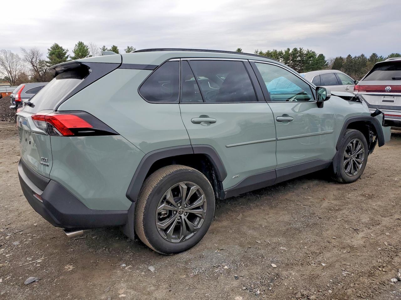 2022 Toyota Rav4 Hybrid Xle Premium - Image 3