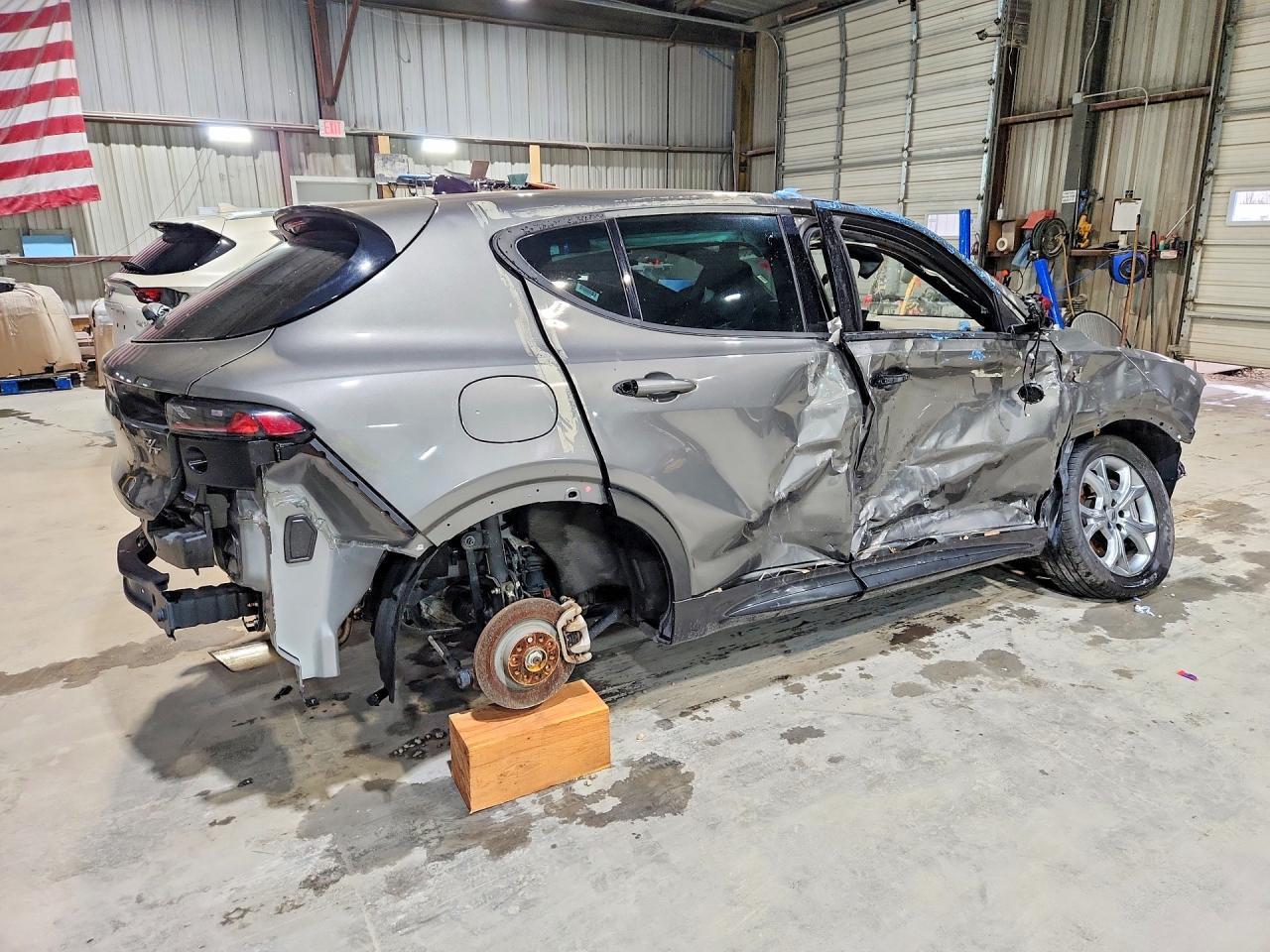 2024 Dodge Hornet R - Image 3