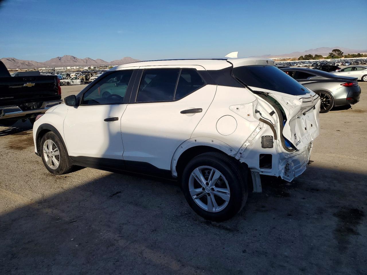 2024 Nissan Kicks S - Фото 2