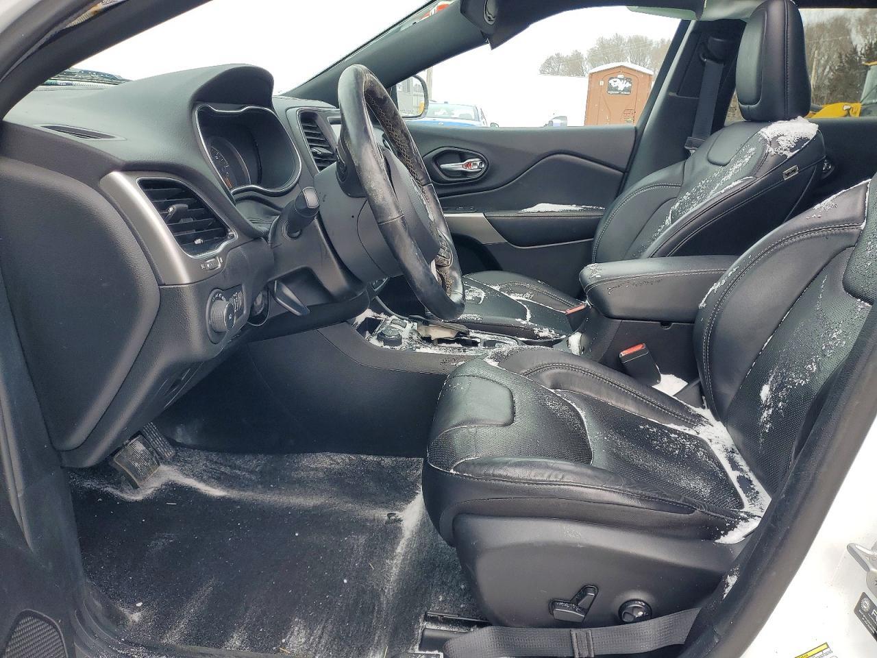 2021 Jeep Cherokee Latitude Lux - Фото 7