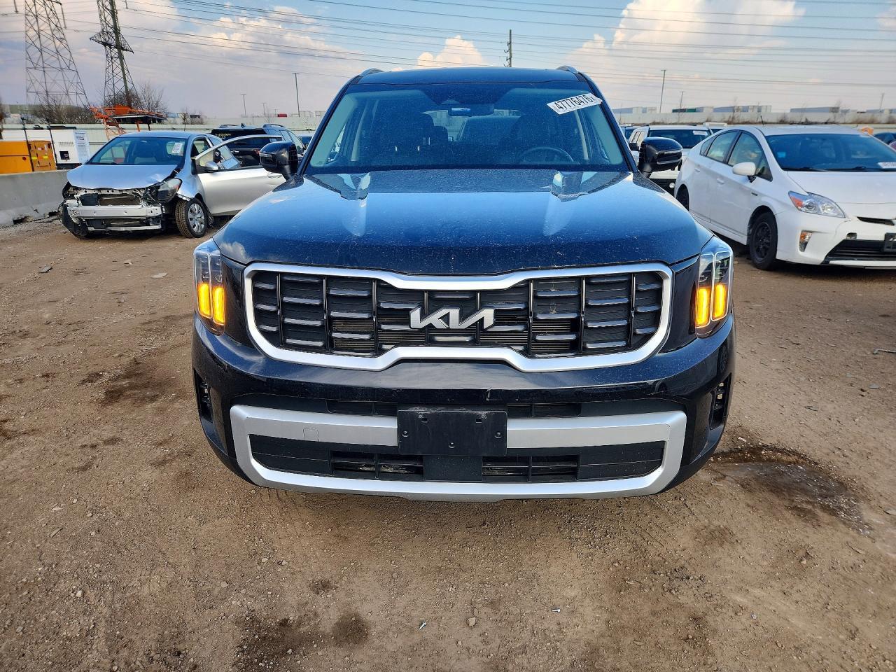 2025 Kia Telluride S - Image 5