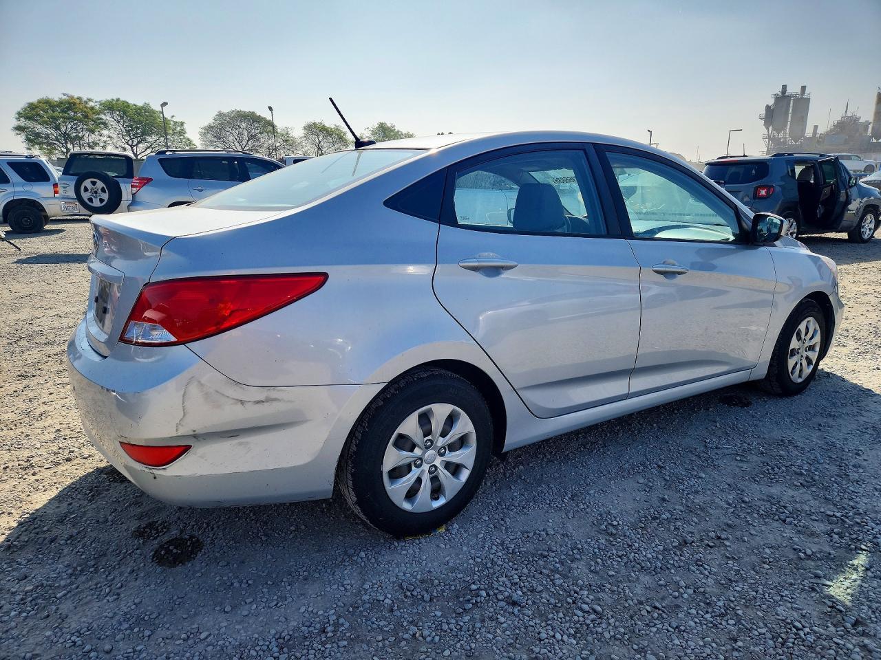 2016 Hyundai Accent Se - Image 3