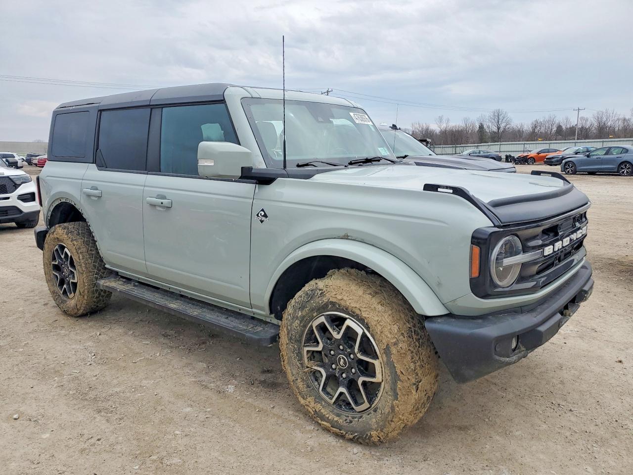 2023 Ford Bronco Base - Image 4
