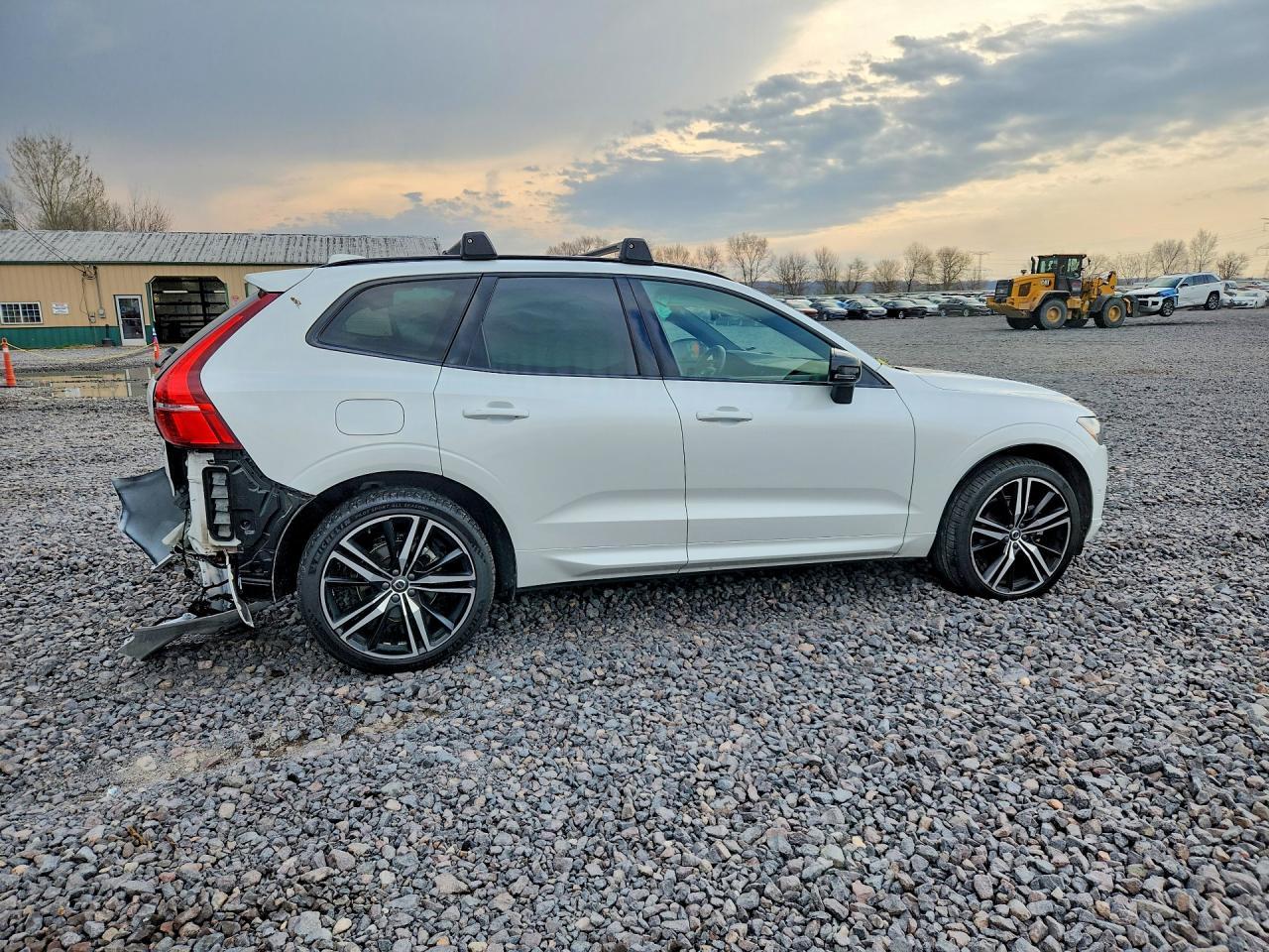 2021 Volvo Xc60 T5 R-Design - Image 3