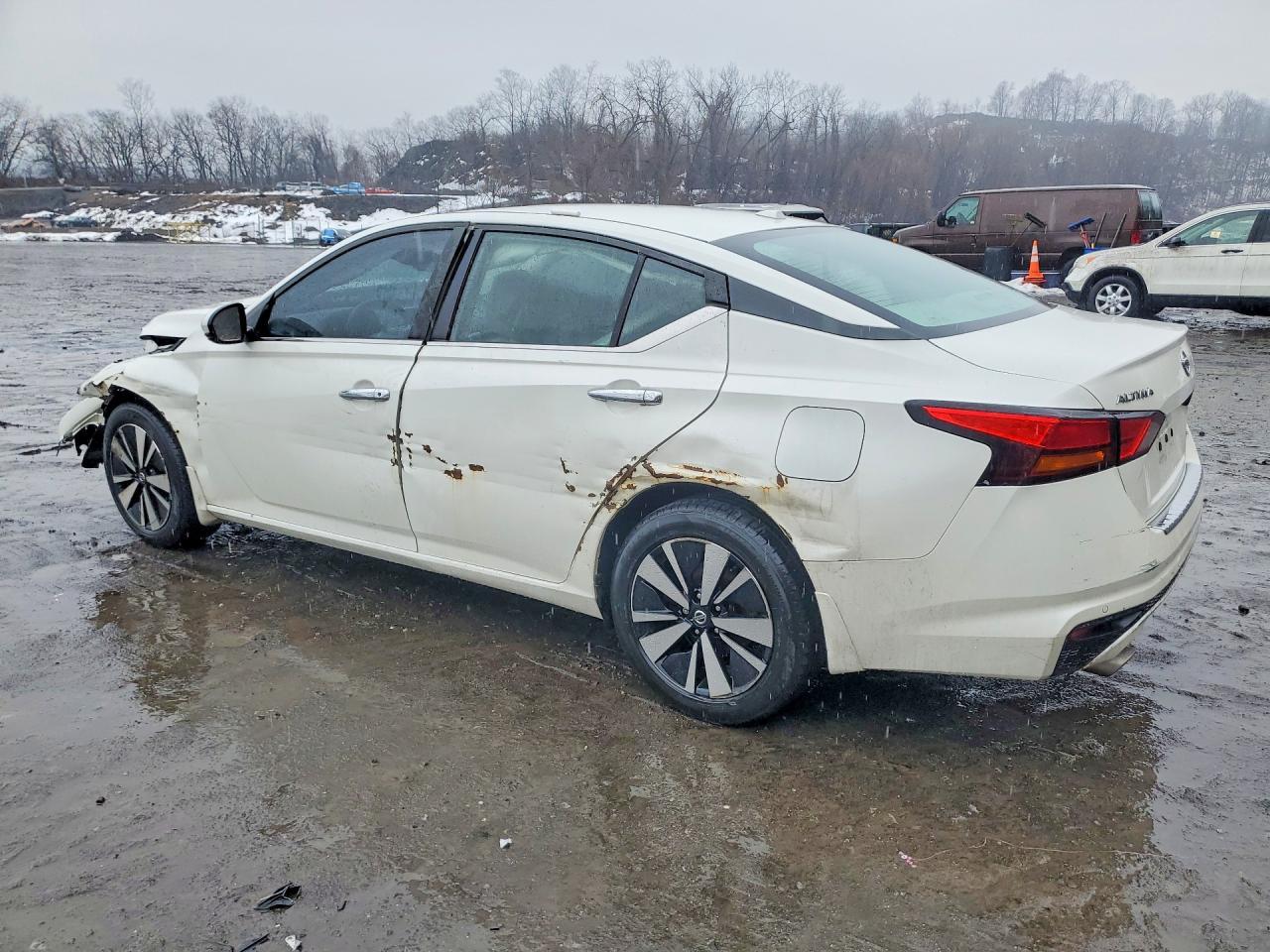 2021 Nissan Altima 2.5 Sv - Image 2