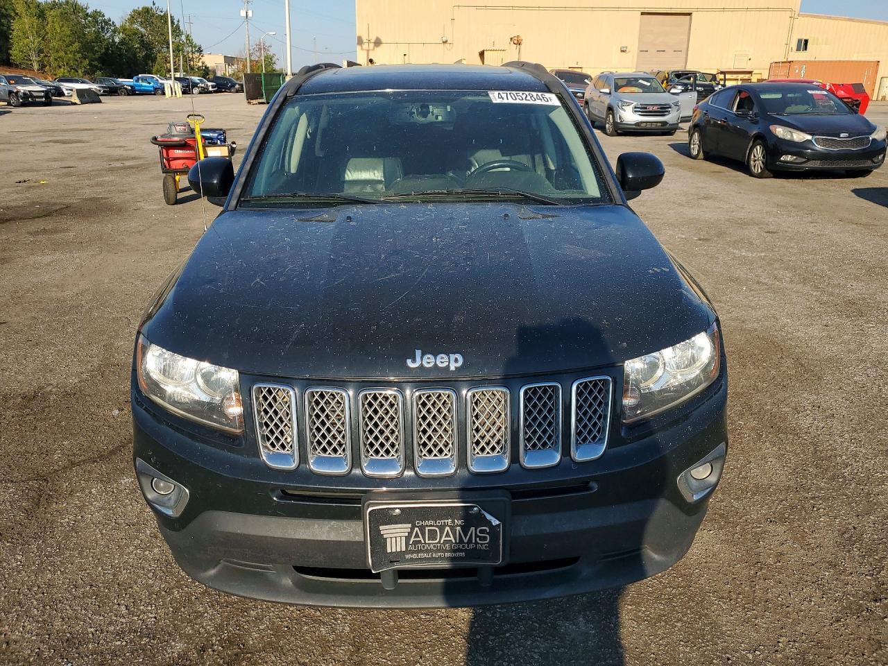 2017 Jeep Compass Latitude - Image 5