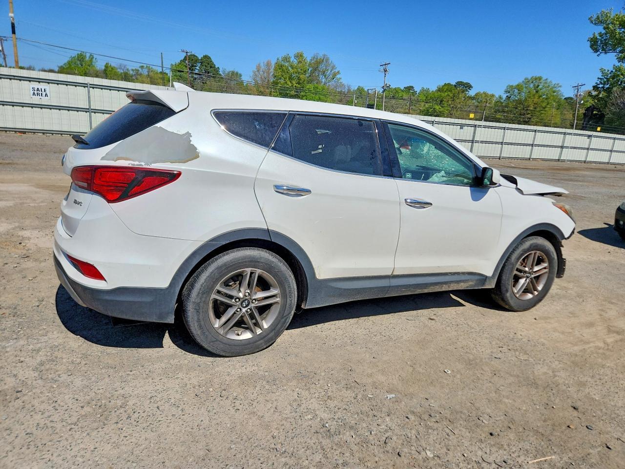 2017 Hyundai Santa Fe Sport 2.4L - Image 3