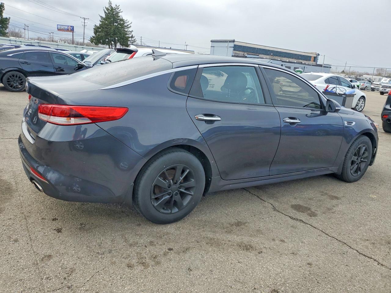 2017 Kia Optima Lx - Фото 3