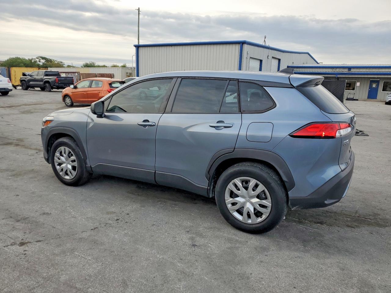 2022 Toyota Corolla Cross L - Фото 2
