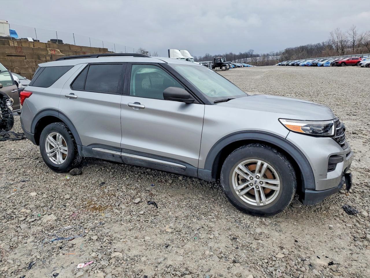 2020 Ford Explorer Xlt - Image 4