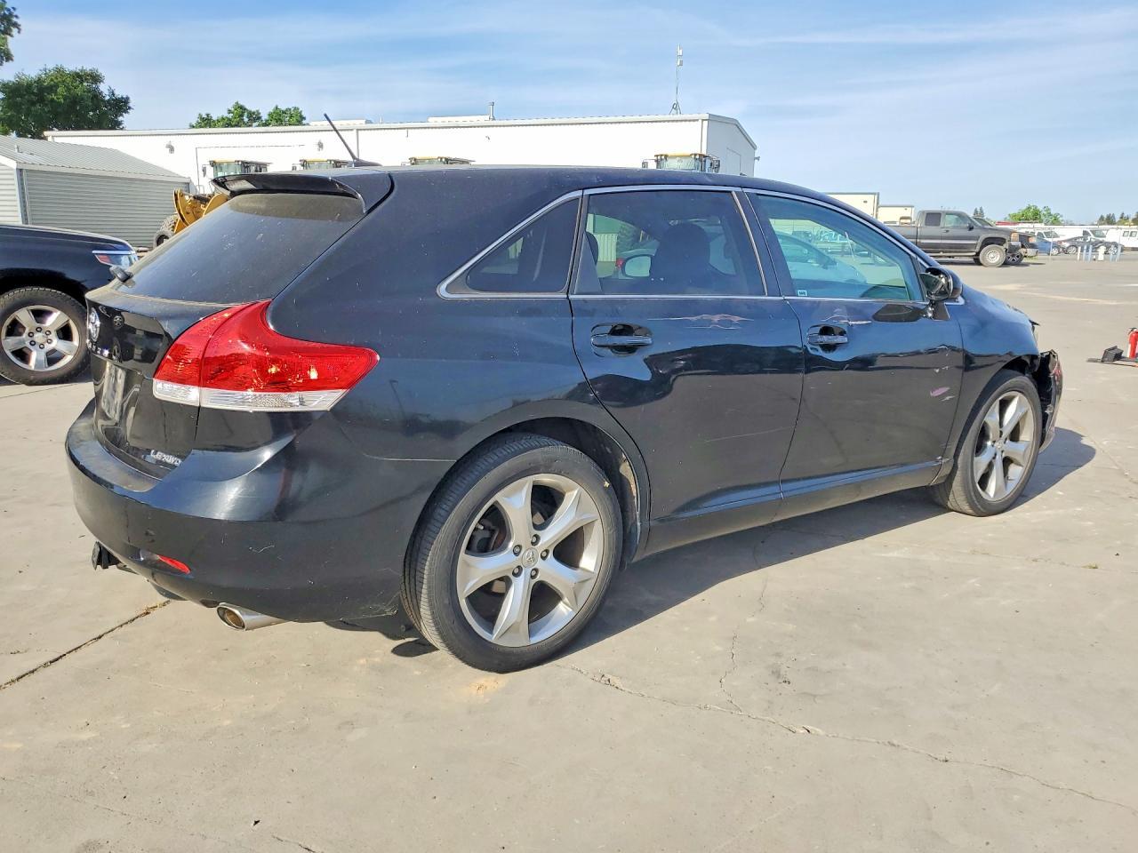2012 Toyota Venza Le - Фото 3