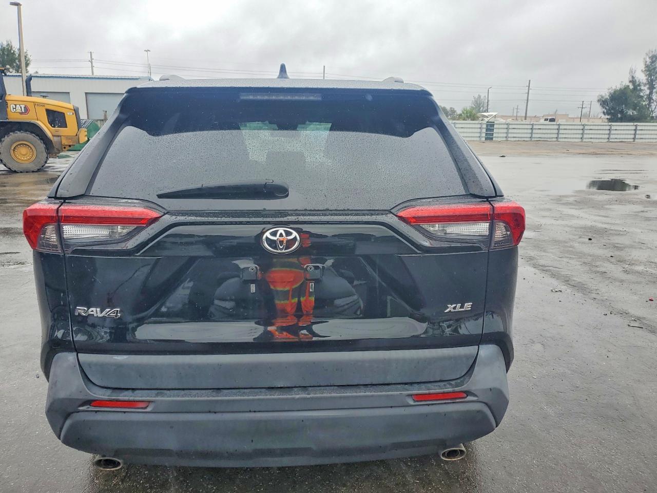 2020 Toyota Rav4 Xle - Image 6