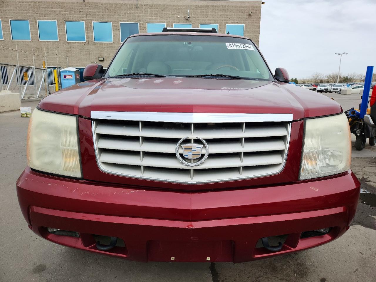 2002 Cadillac Escalade Luxury - Image 5