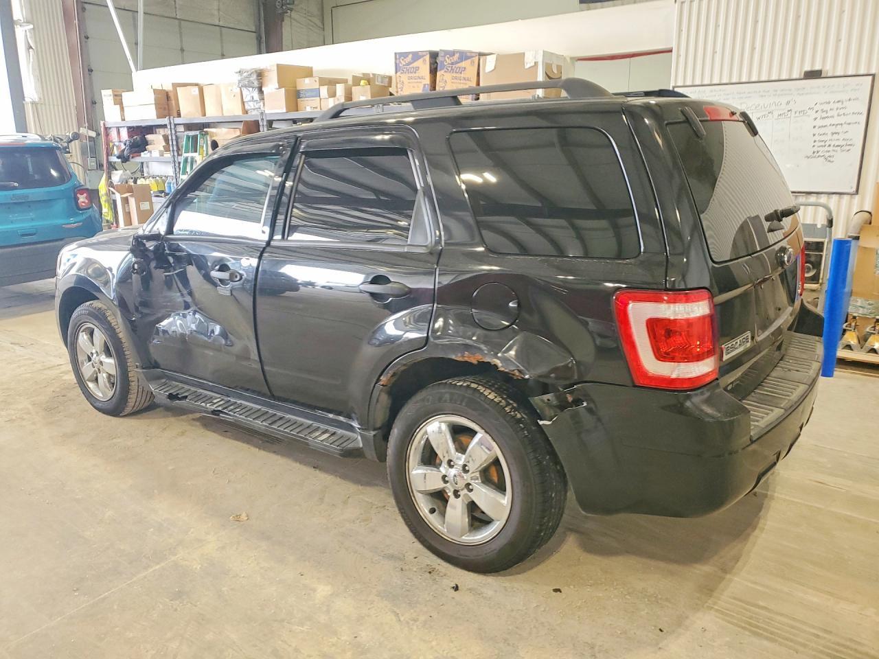 2011 Ford Escape Xlt - Image 2