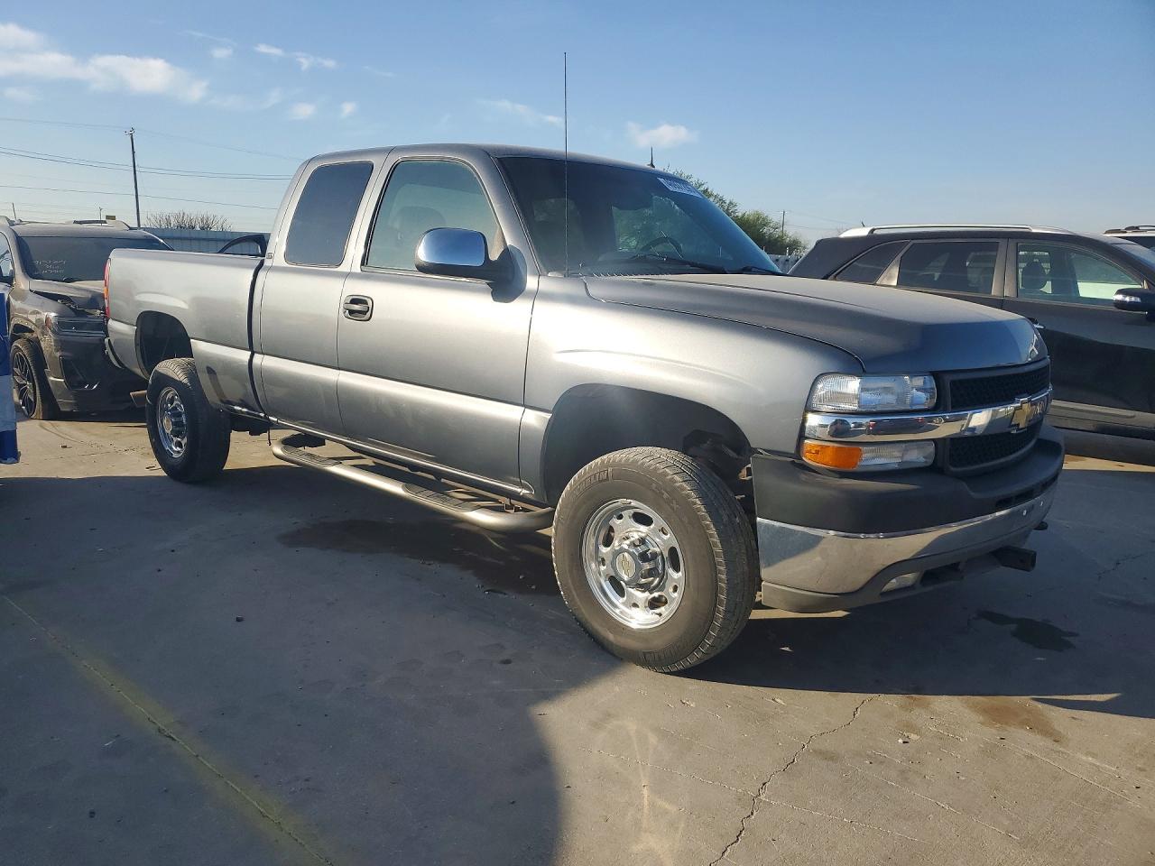 2002 Chevrolet Silverado K2500 Heavy Duty - Фото 4