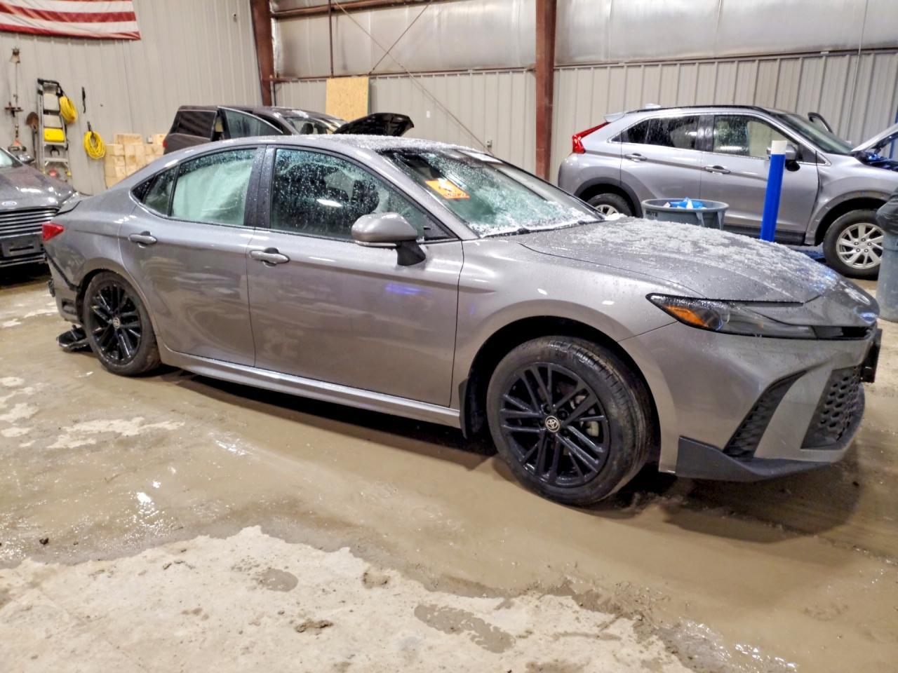 2025 Toyota Camry Se - Фото 4