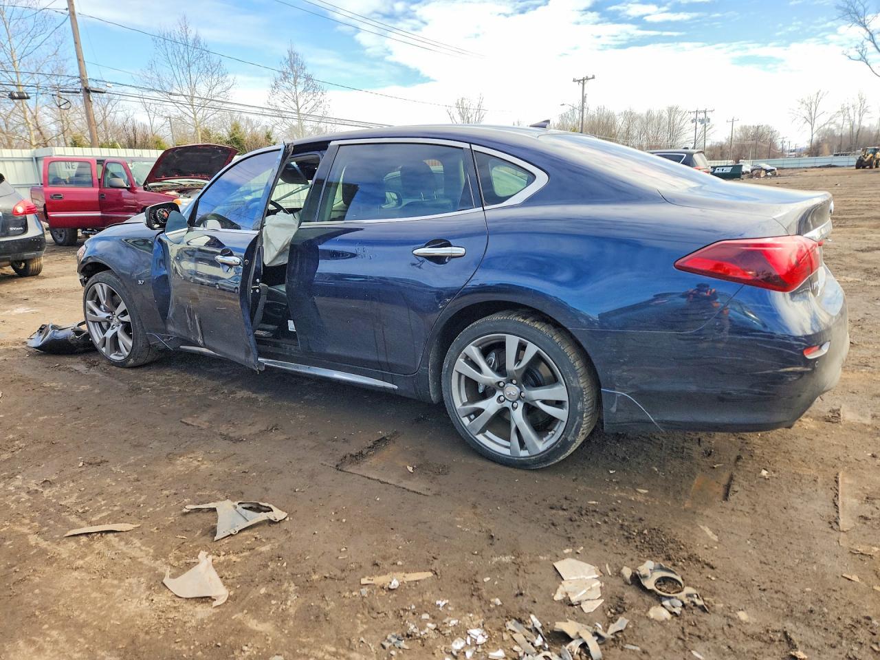 2019 Infiniti Q70L 3.7 Luxe - Фото 2
