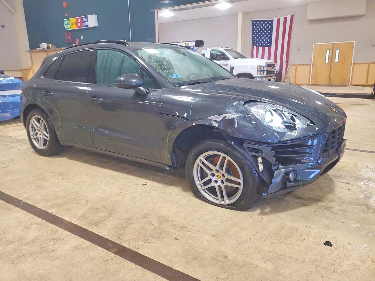 2018 Porsche Macan - Image 4