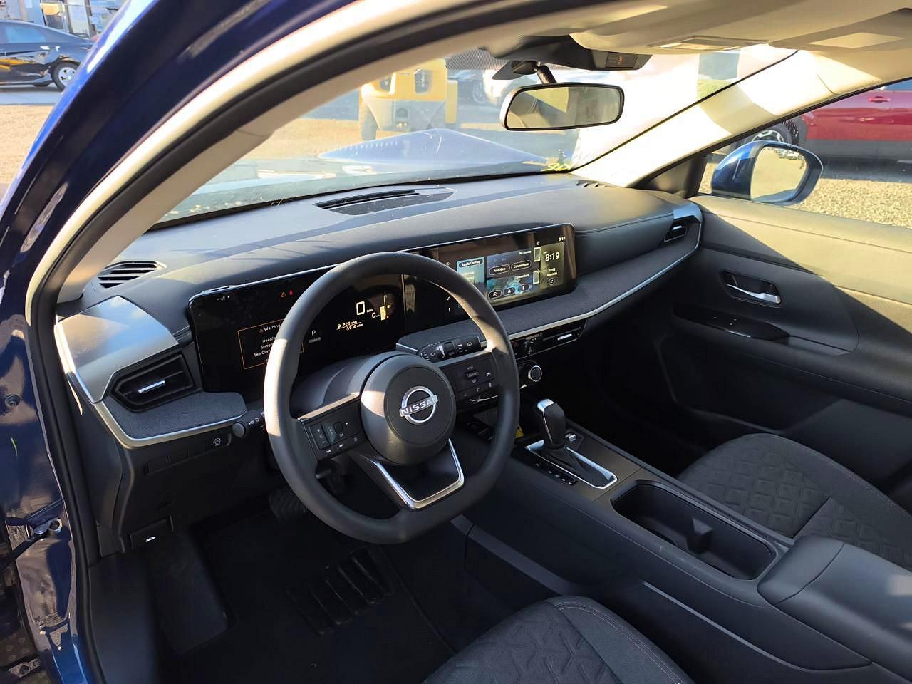 2025 Nissan Kicks Sv - Image 7