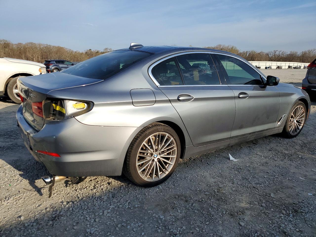 2019 BMW 530 I - Фото 3