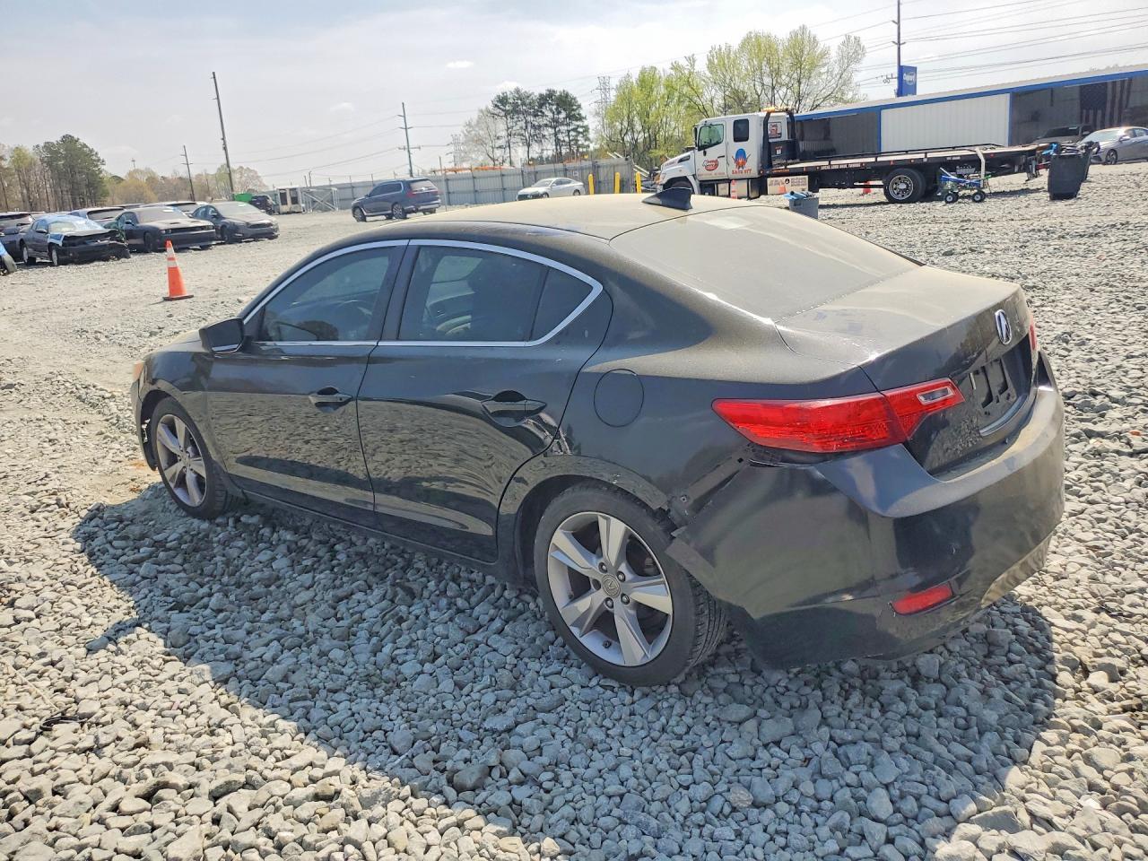 2013 Acura Ilx 20 Premium - Image 2