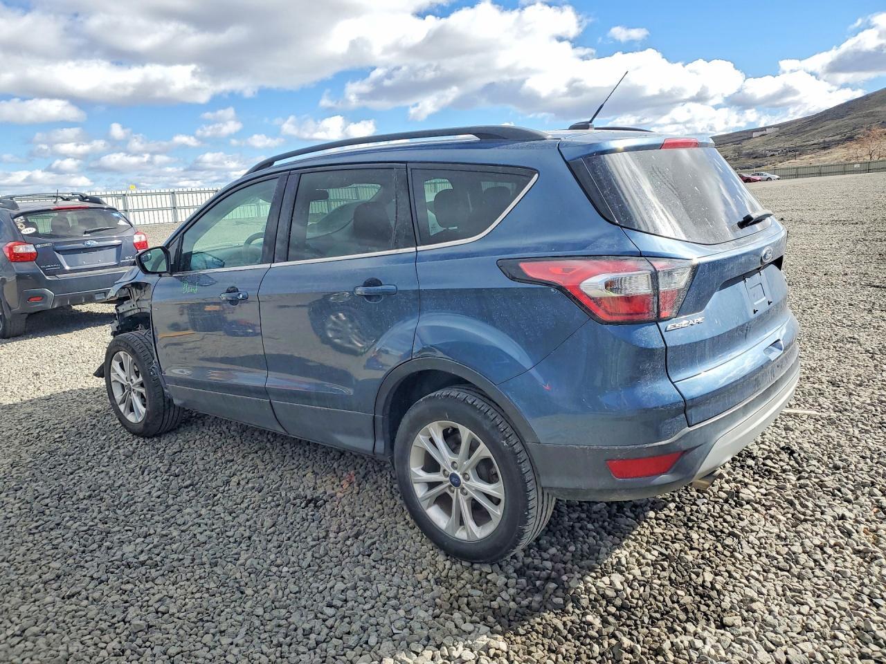 2018 Ford Escape - Фото 2