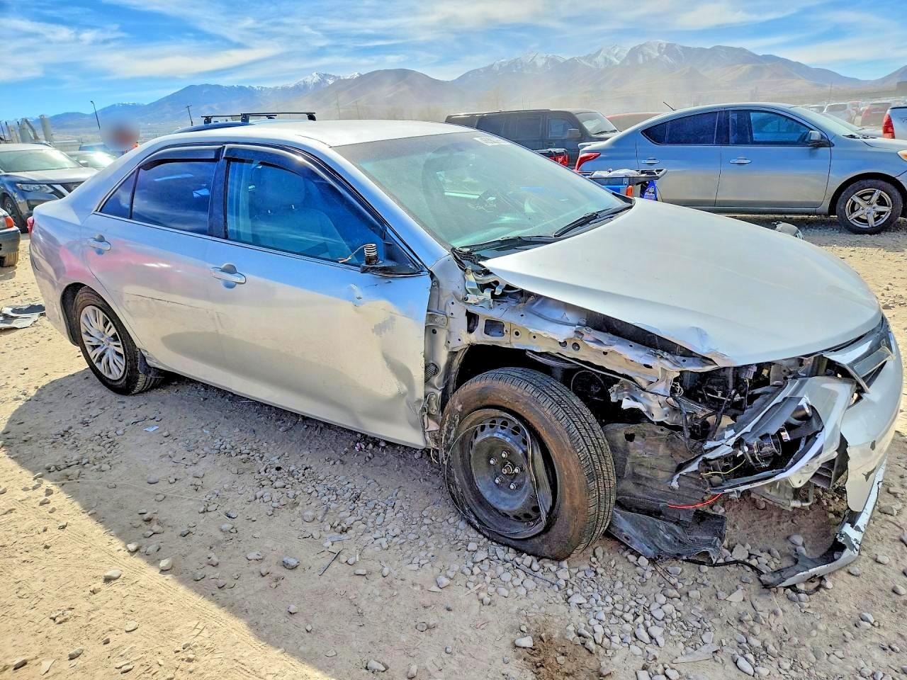 2014 Toyota Camry Le - Image 4