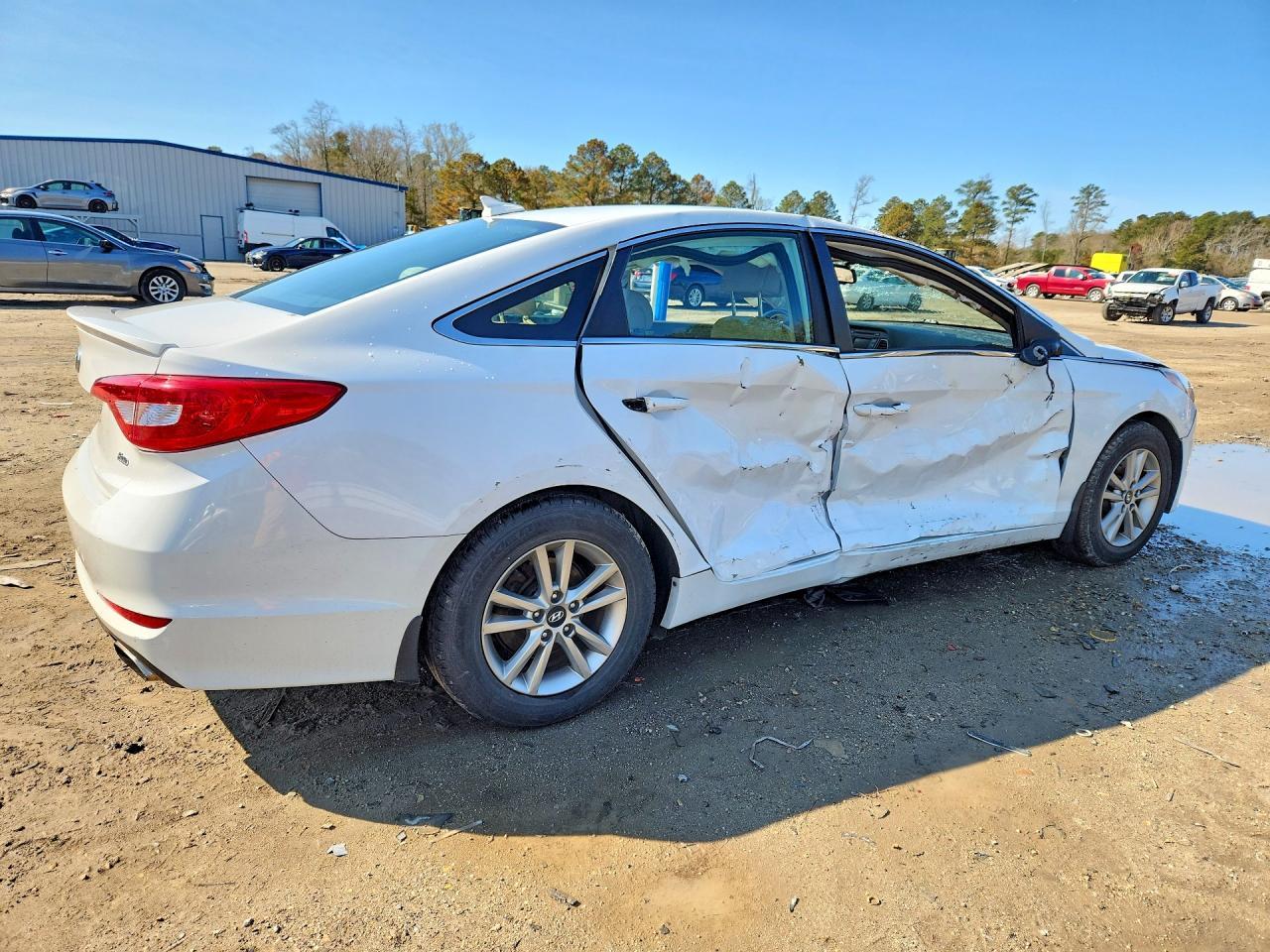 2015 Hyundai Sonata - Image 3