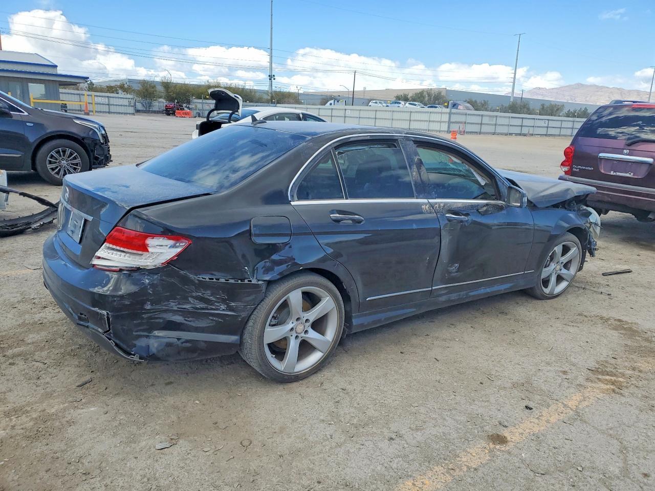 2014 Mercedes-Benz C 250 - Image 3