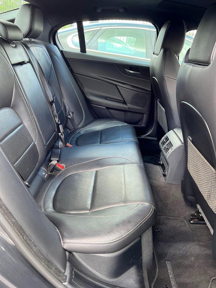 2019 Jaguar Xe S - Фото 6