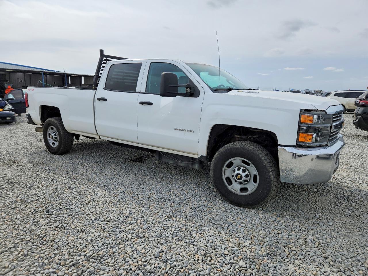 2015 Chevrolet Silverado K2500 Heavy Duty - Image 4