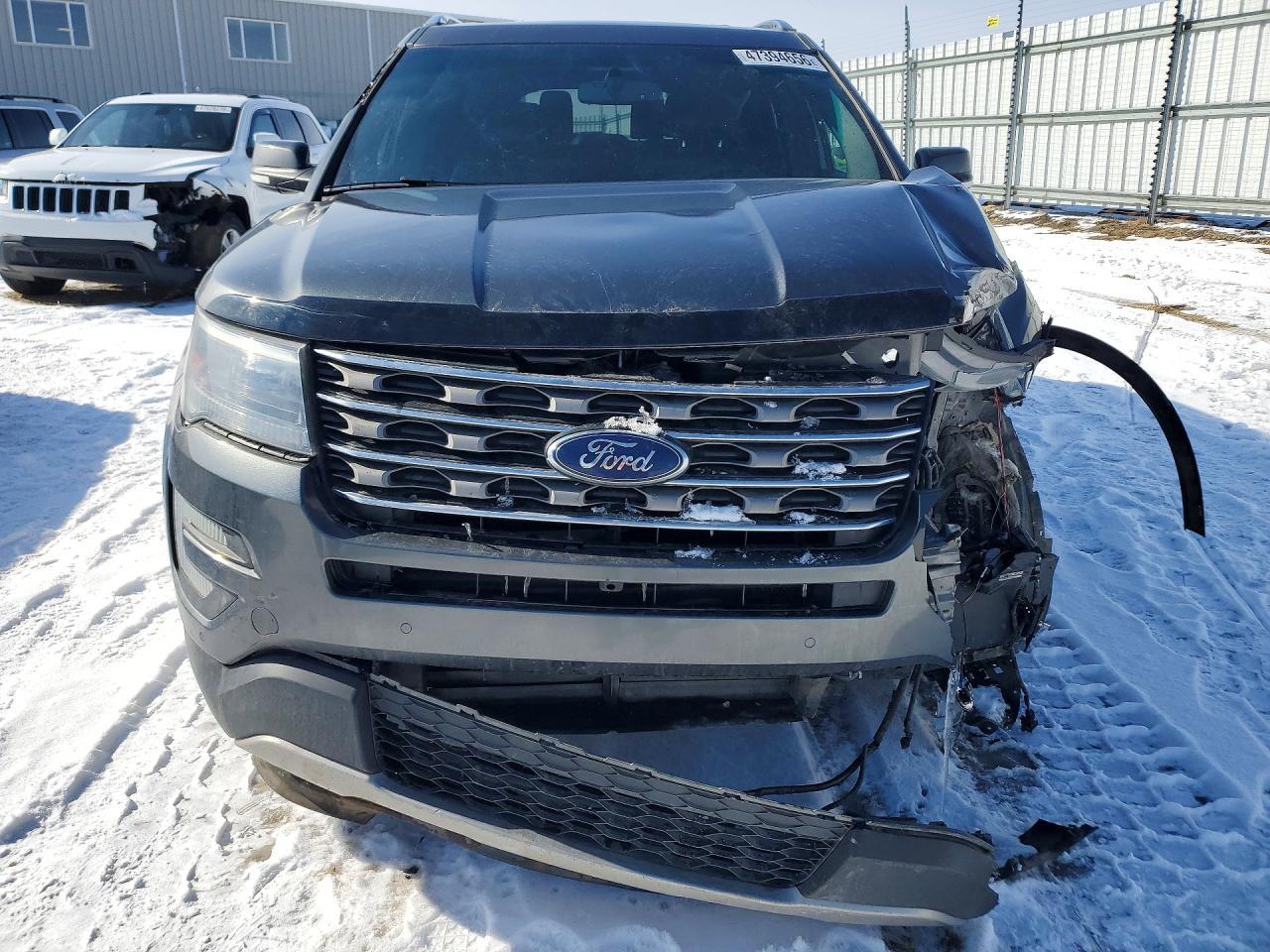 2016 Ford Explorer Limited - Image 5