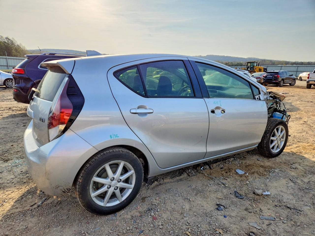 2015 Toyota Prius C Four - Фото 3