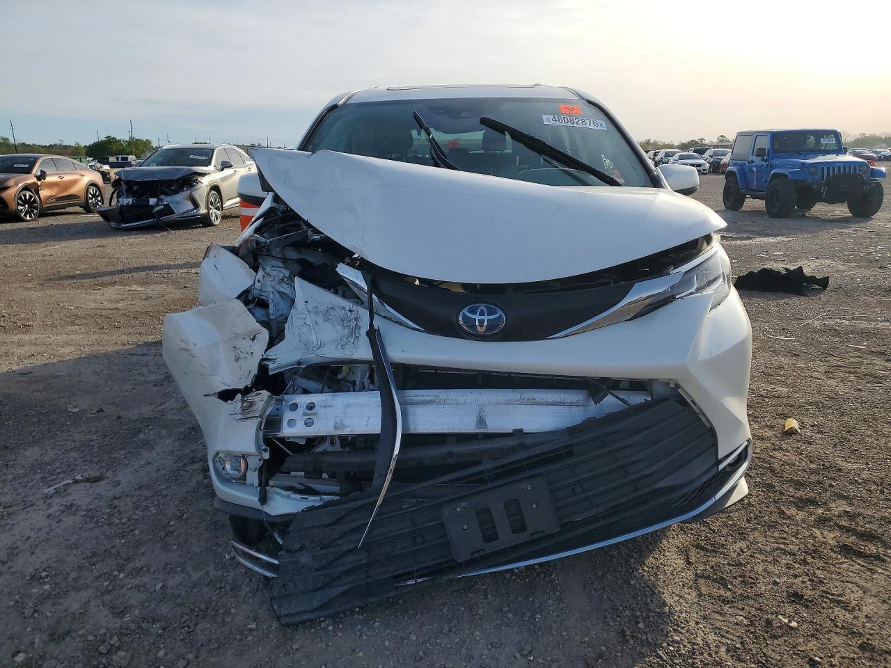 2021 Toyota Sienna Xle 8-Passenger - Image 5