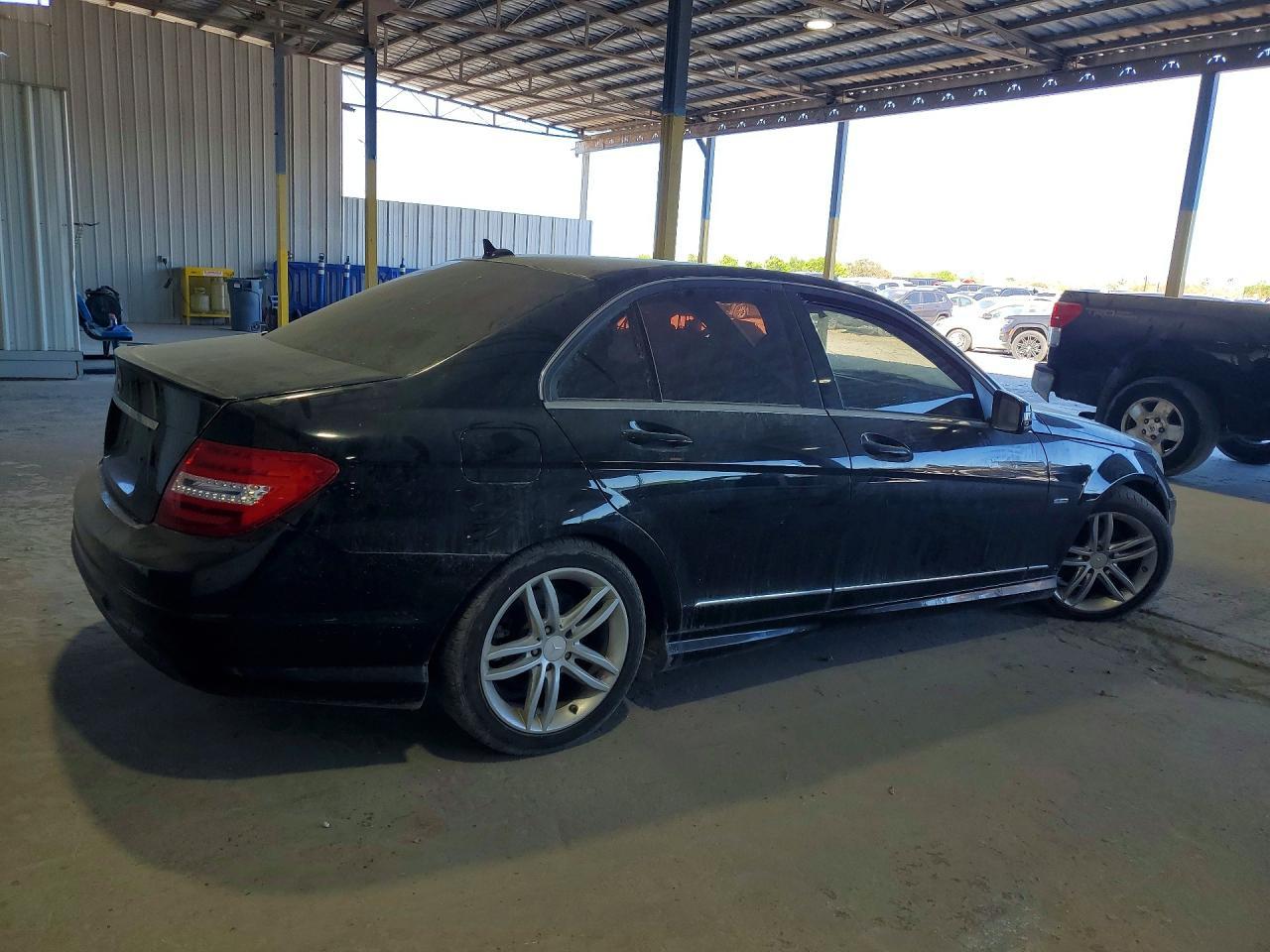 2012 Mercedes-Benz C 250 - Фото 3