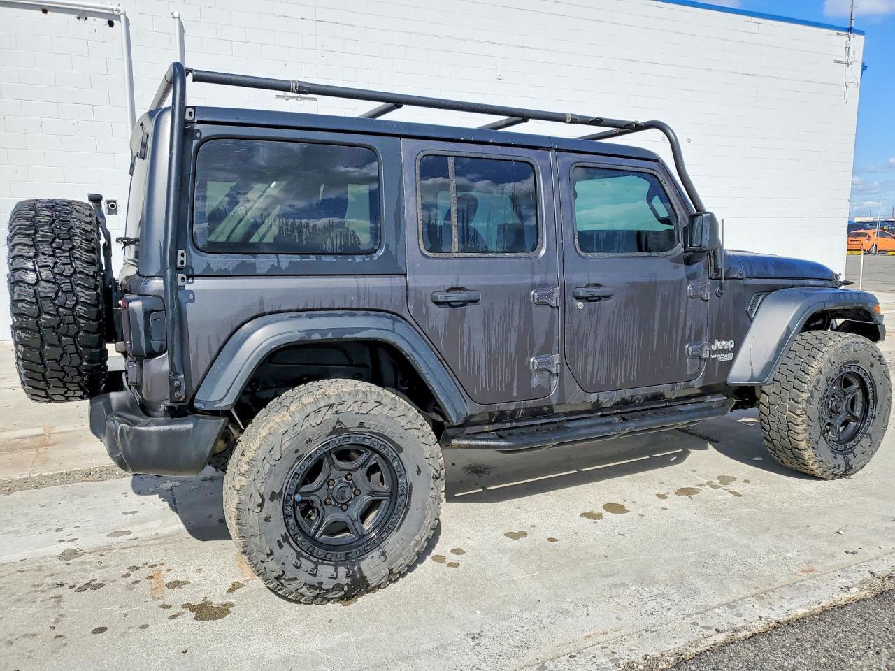 2018 Jeep Wrangler Unlimited Sport - Фото 3
